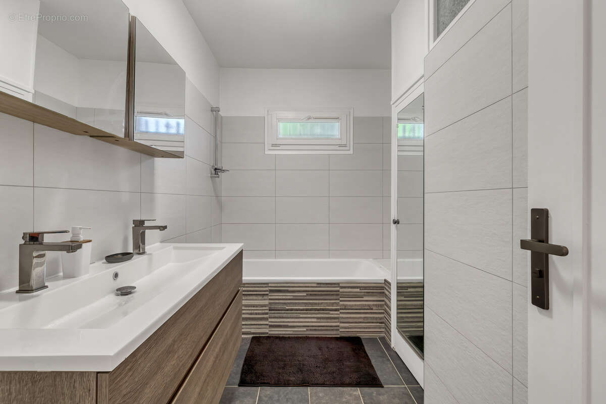 Maison à LA MOTTE-SERVOLEX