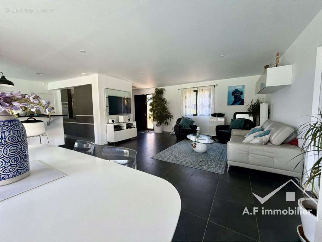 Maison 148 m² à Fontenilles  - photo 4