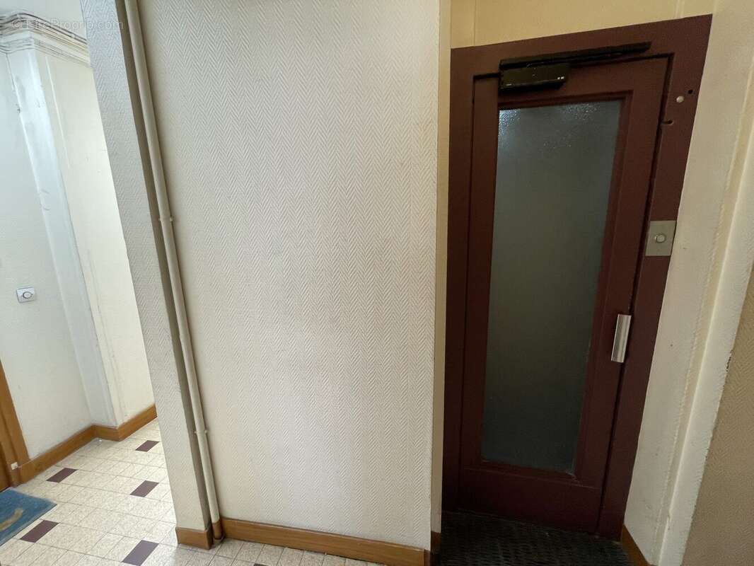 Appartement à PARIS-10E