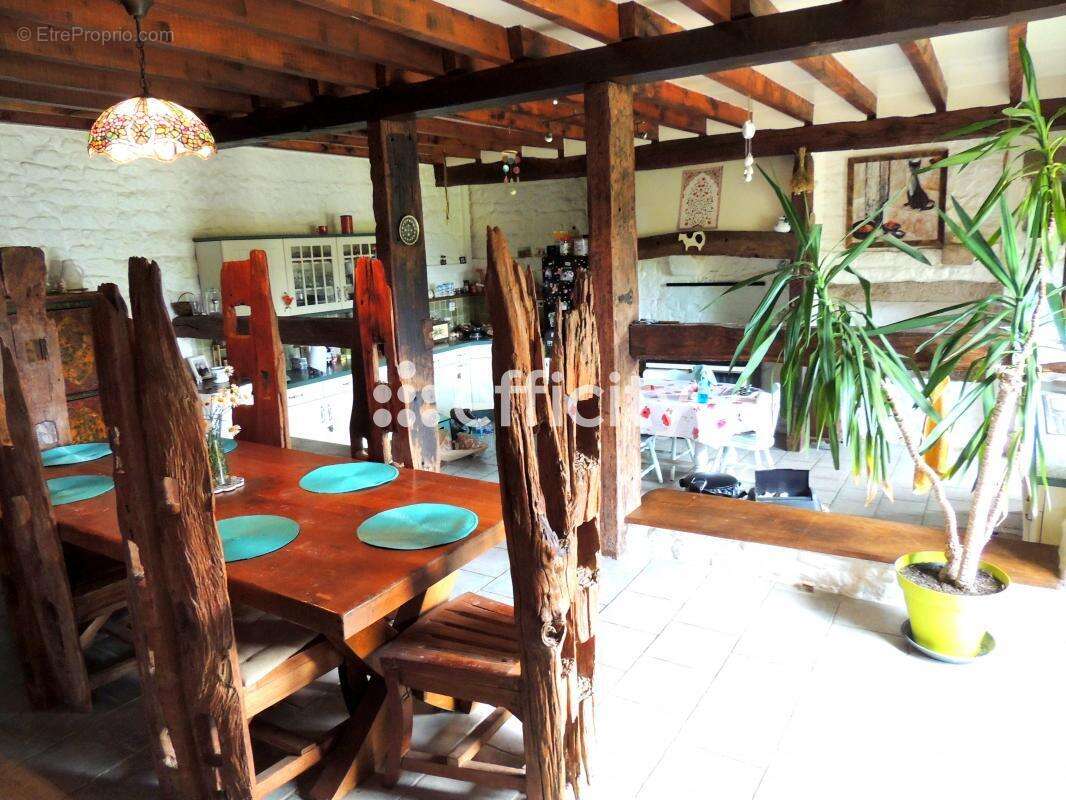 Maison à SAINT-SEVER-CALVADOS