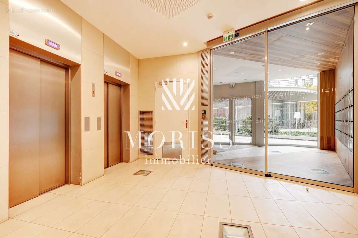 Appartement à PARIS-17E