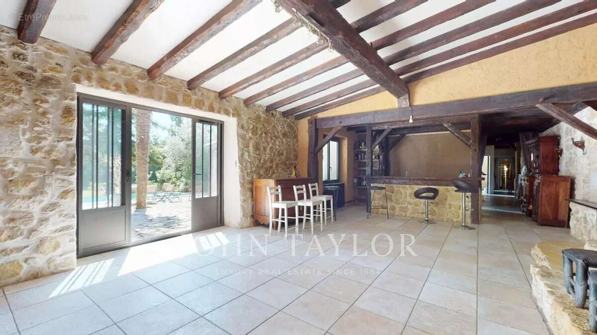 Chateau - 23 hectares - 30 minutes de Bordeaux - photo 16