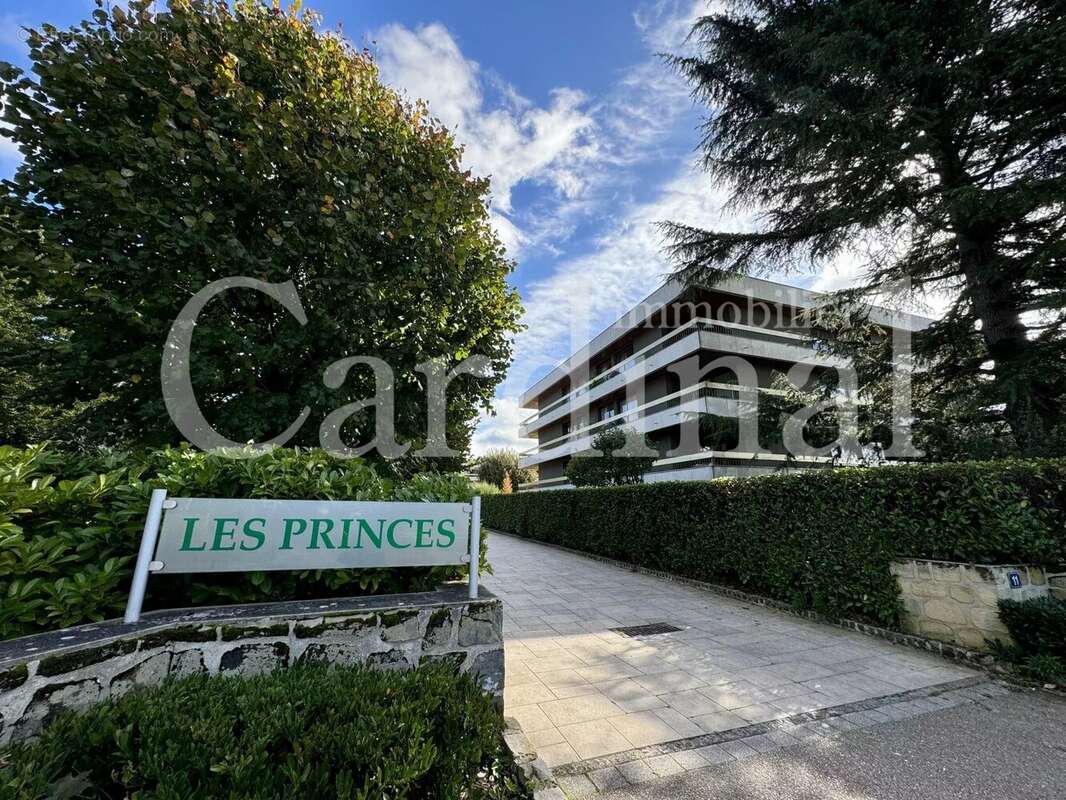 Appartement à NOISY-LE-ROI