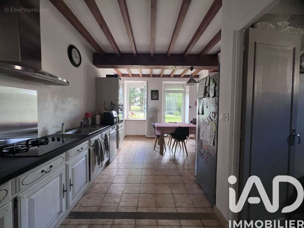Maison 145 m² à Branne  - photo 4
