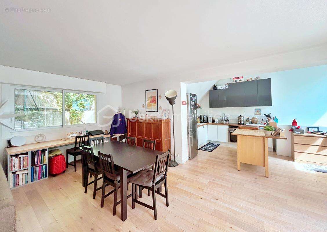 Maison à NEAUPHLE-LE-VIEUX