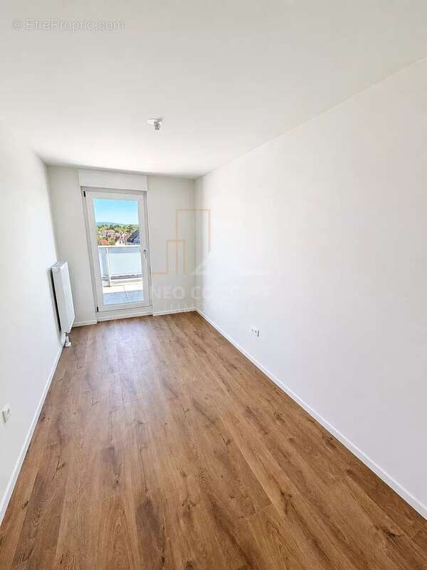 ILLKIRCH-GRAFFENSTADEN  Appartement 3 pièces en attique  67 m²  Deux terrasses - photo 5