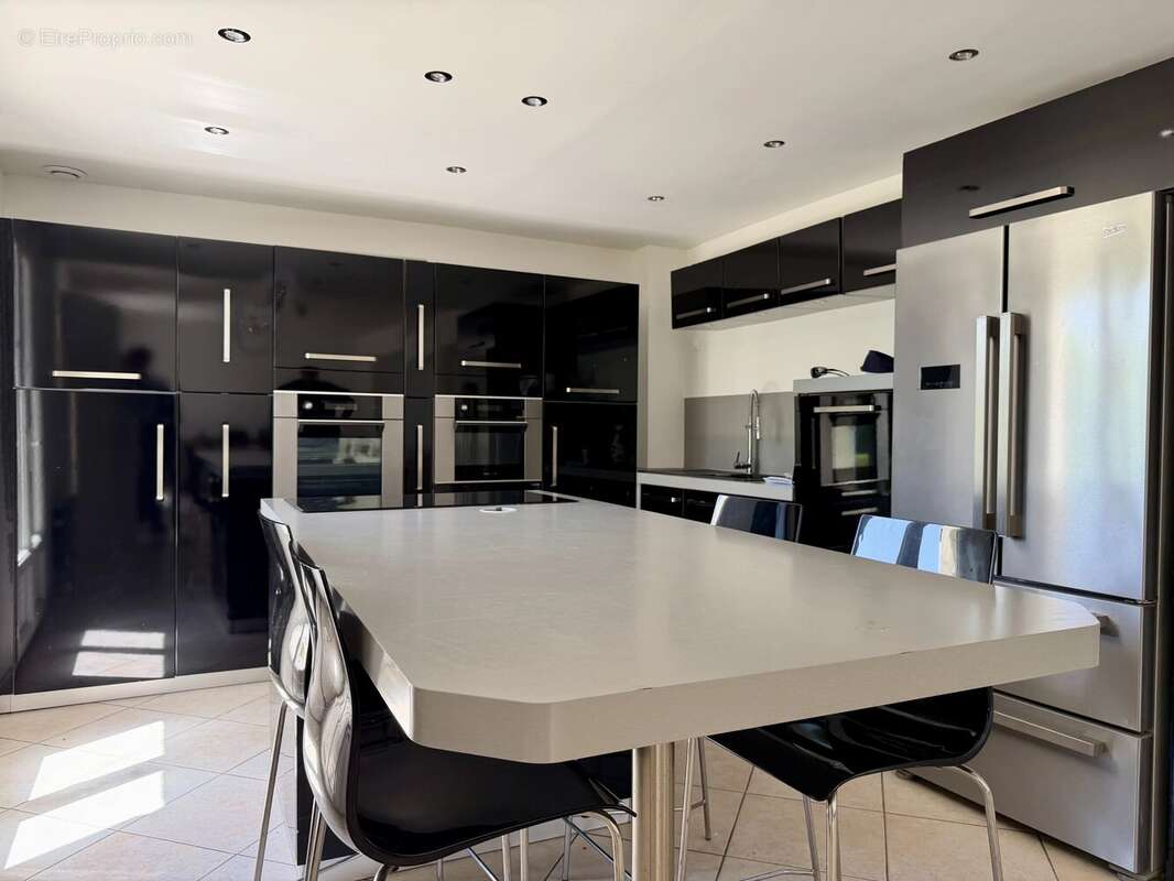 Maison Plateau Est - 7 pièces sur terrain de plus de 1000 m² ! - photo 6