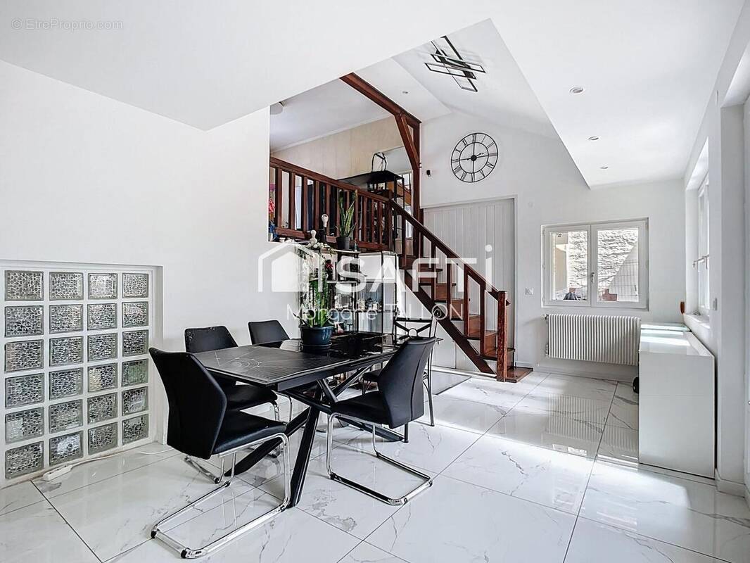 Photo 1 - Maison à MAISONS-ALFORT