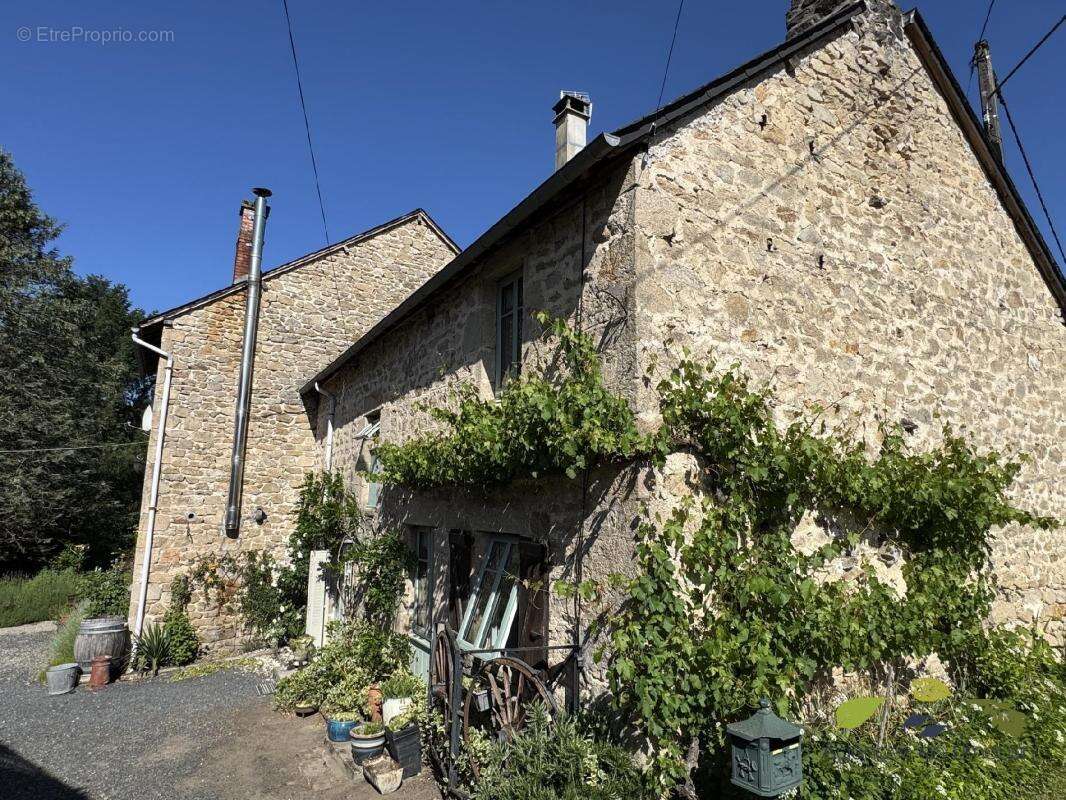 Maison à TREIGNAC