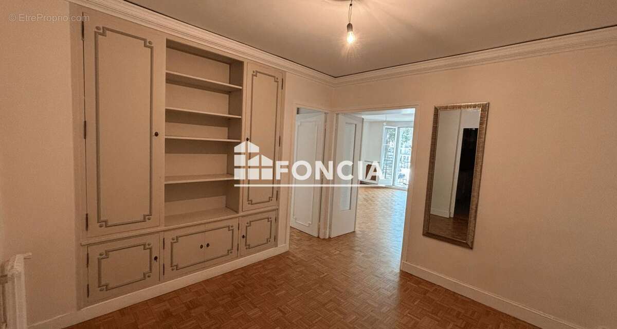 Appartement à VERSAILLES