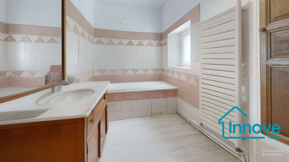 Maison à FONTENAY-MAUVOISIN