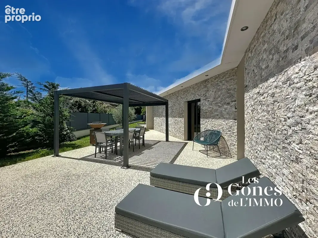 Villa  t5 - 180m2 - piscine - terrain 1490 m2- double  garage - photo 4