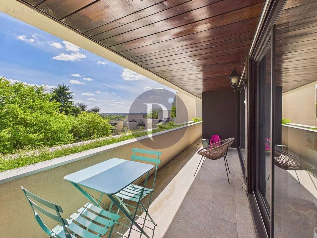 Appartement à VERRIERES-LE-BUISSON