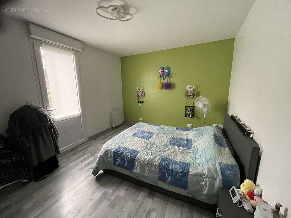 AGENCE DU GOLF MAISON CAMPAGNE GRANGE GARAGE CHAMBRE ATELIER - Maison à LIMONS