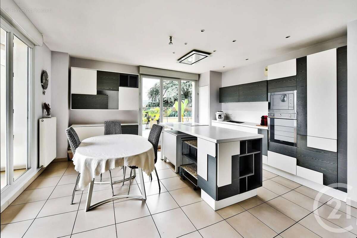 Appartement à SAINT-MAURICE-DE-BEYNOST