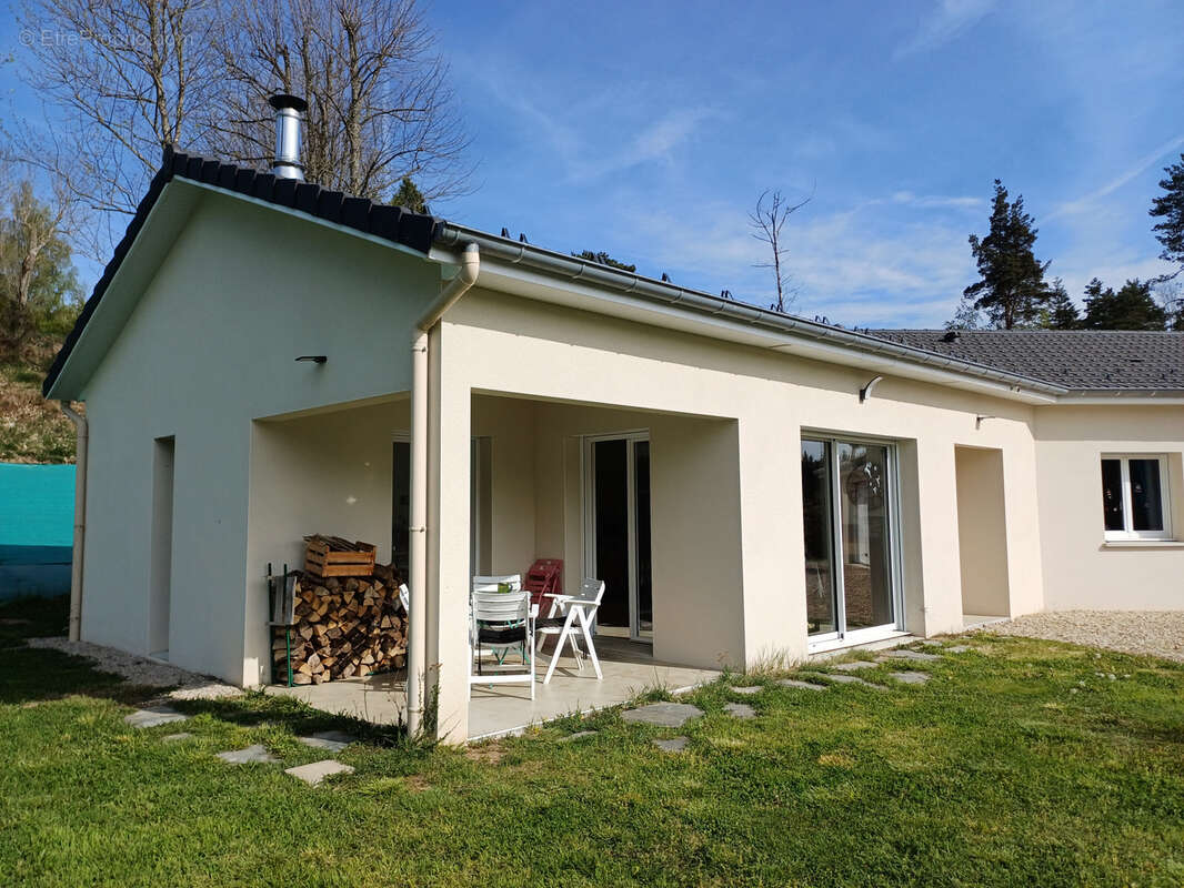 Maison à CHENEREILLES