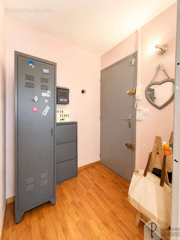 Appartement T4 70m2 - 3 chambres - Aix Beauregard - photo 12