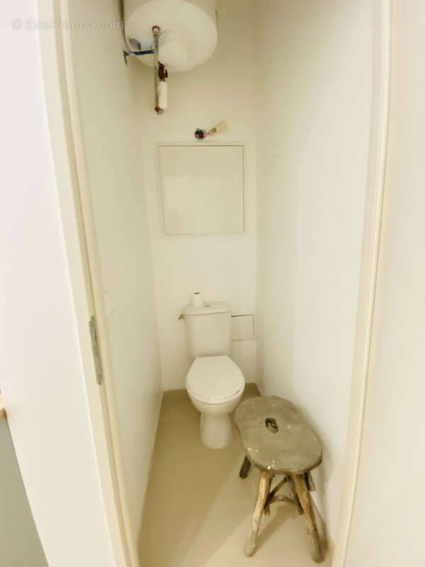 Appartement T1 rénové au 1er étage. - photo 7