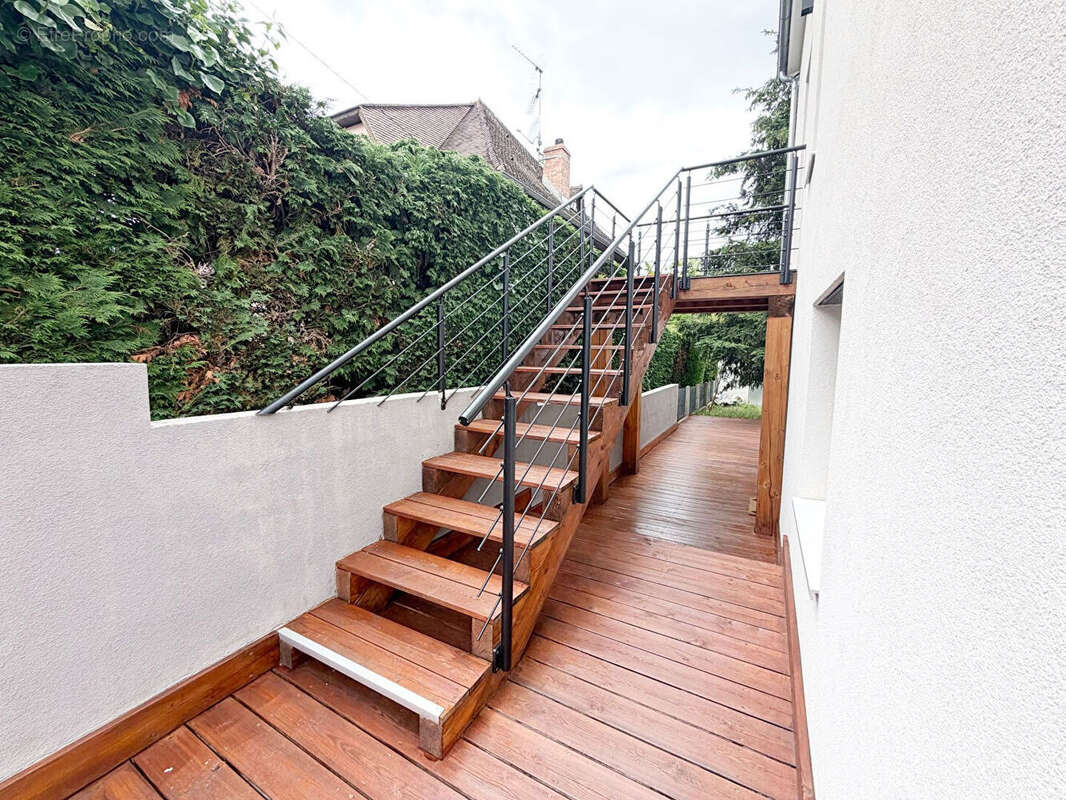 Maison 6 pièces de 141,78 m2 - photo 3