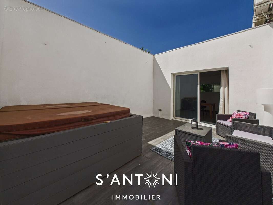 Vente Maison Contemporaine d'Exception 112 m²  Agde Capiscole  Prestations de Standing, Piscine & Cascade - photo 12