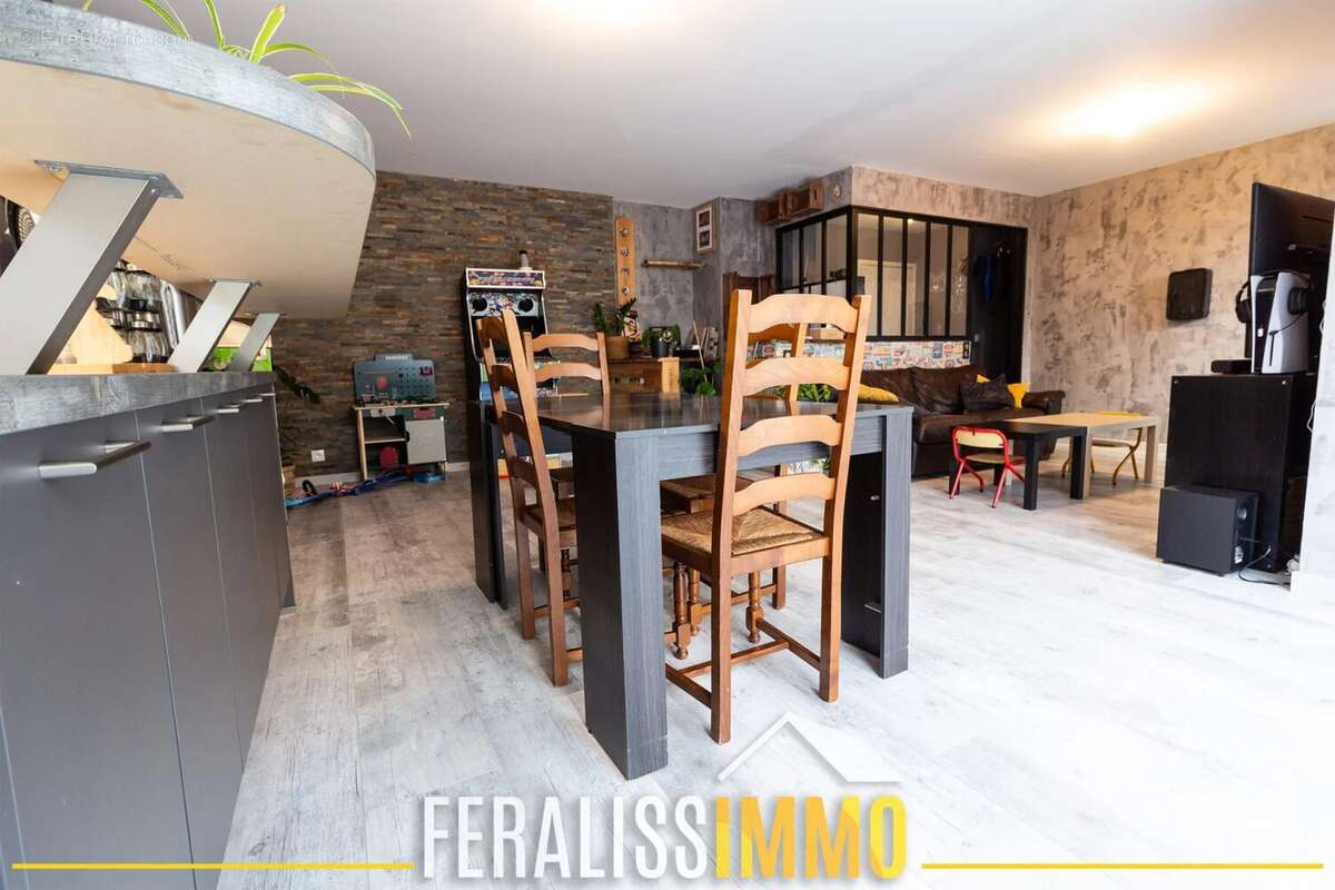 Appartement à JOUY-LE-MOUTIER