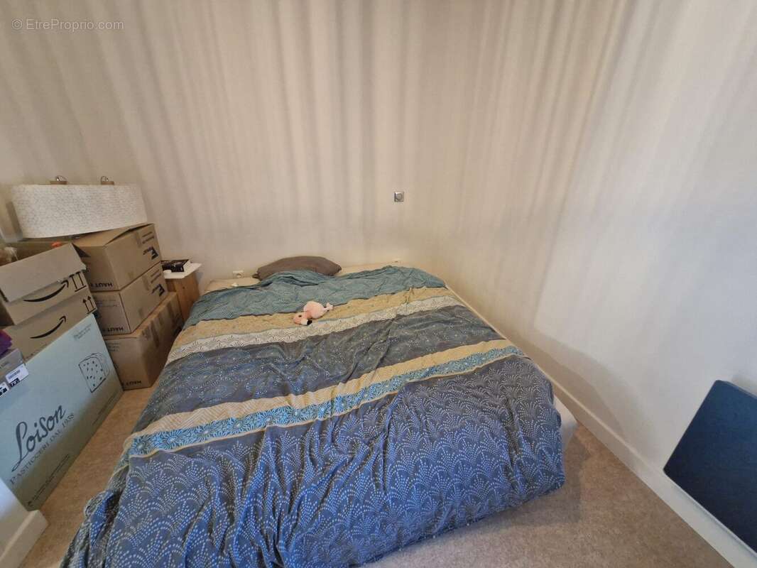 Appartement à LES BORDES