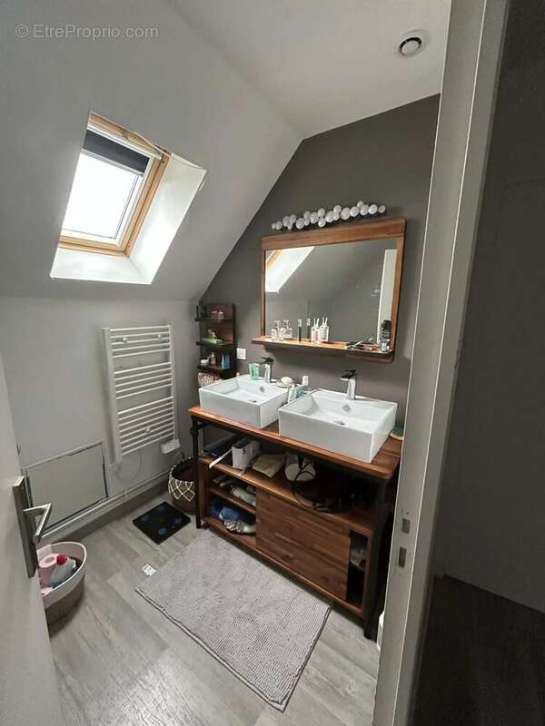 Maison à VILLELOIN-COULANGE