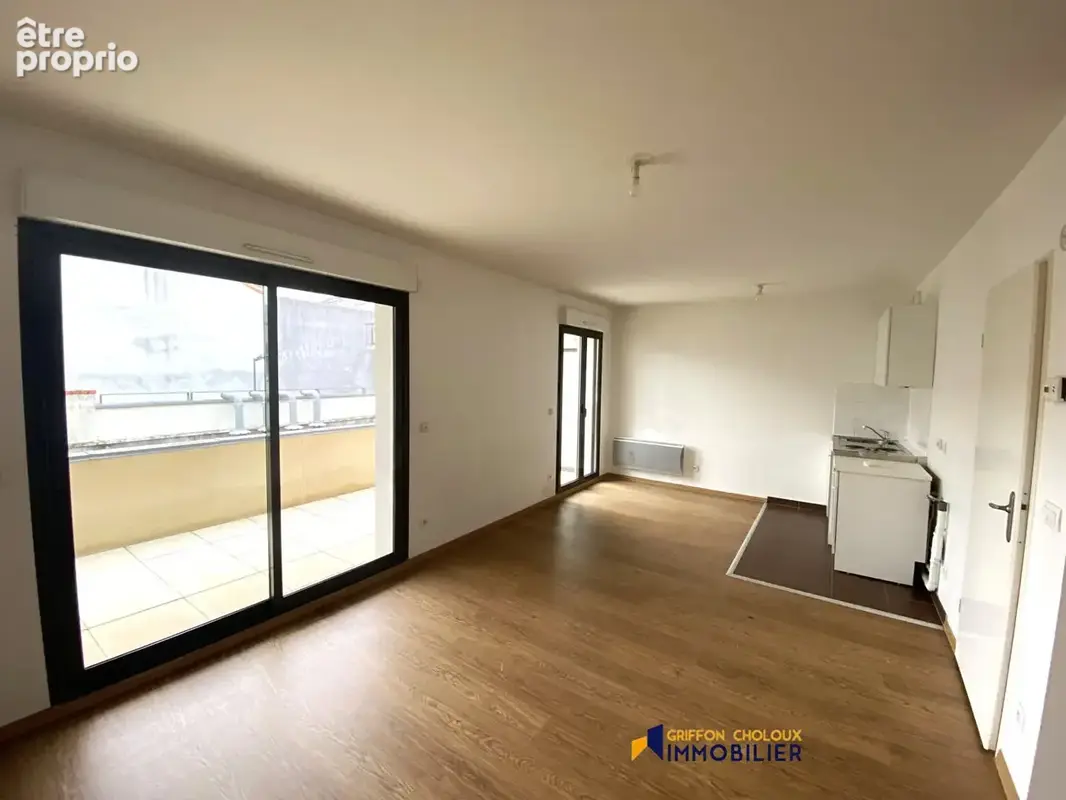 Appartement Cholet centre ville avec terrasse et place de parking - photo 2