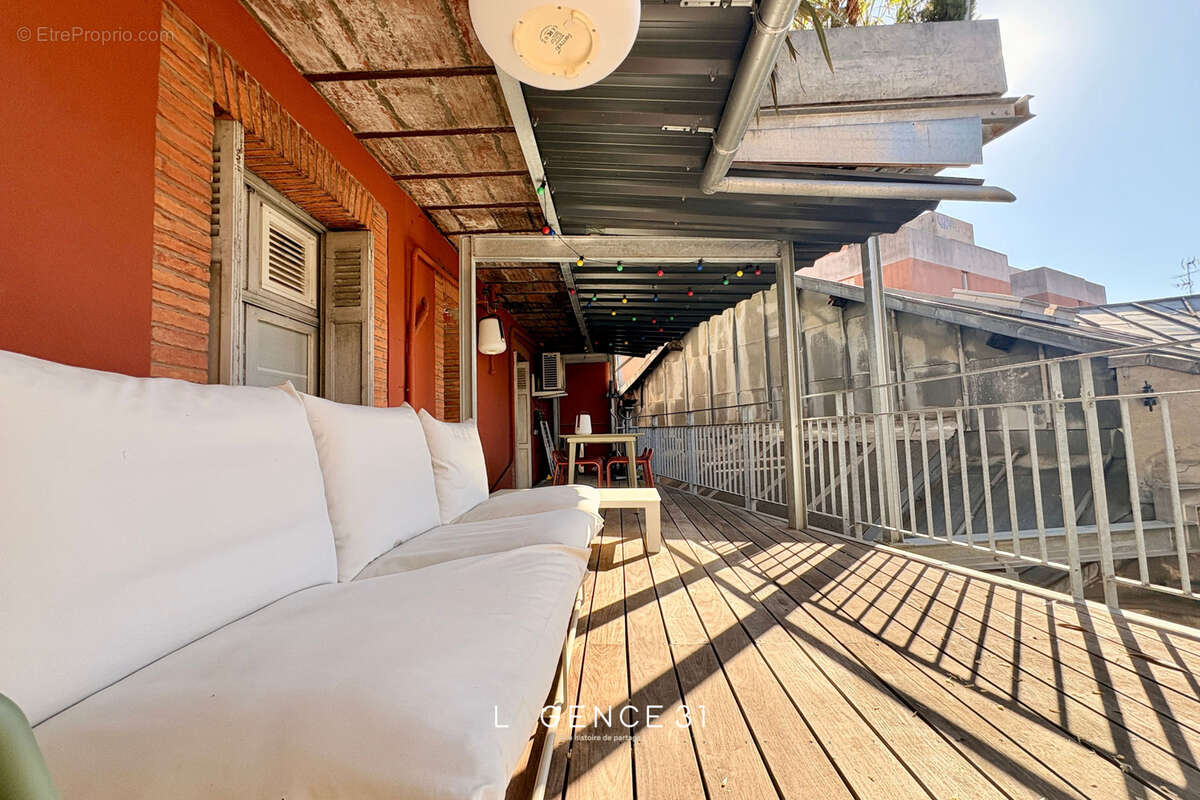 Appartement 5 pieces - 133 m2 - terrasse - photo 2