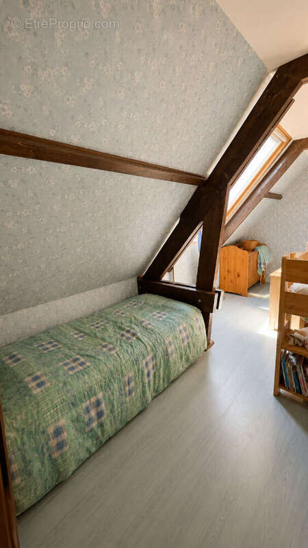 Maison à Thiers Sur Thève 5 pièces de 100 m² !! - photo 5