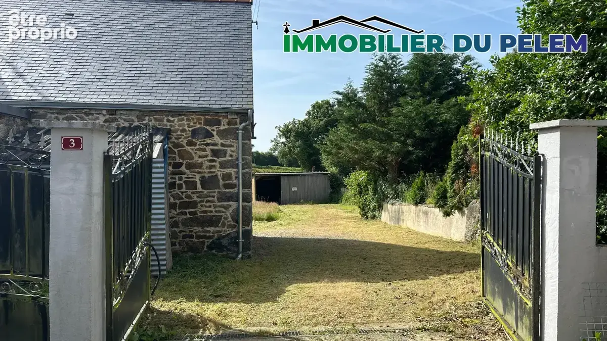 Longère bretonne avec gîte et dépendances - photo 18