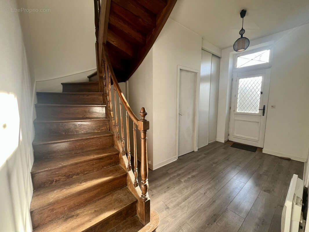 Maison à SAINT-YRIEIX-SUR-CHARENTE