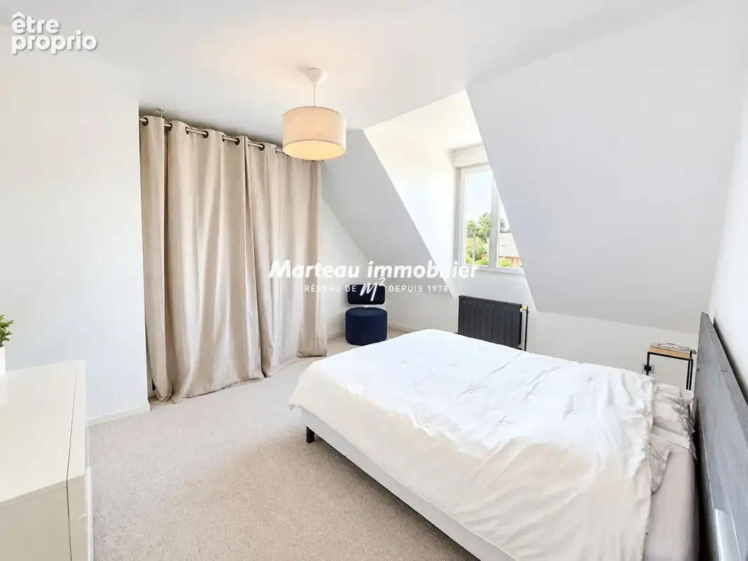 À vendre, superbe pavillon indépendant de plus de 210 m² avec piscine chauffée ! teloche 7 pièce(s) 213.39 m2 - photo 11