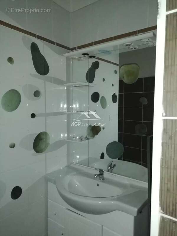 Appartement à BESSEGES