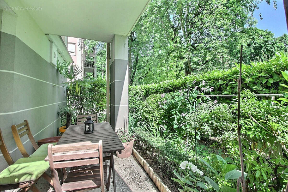 Appartement à L&#039;HAY-LES-ROSES