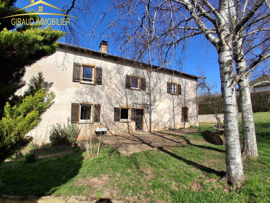 Maison à SAINT-DENIS-DE-CABANNE