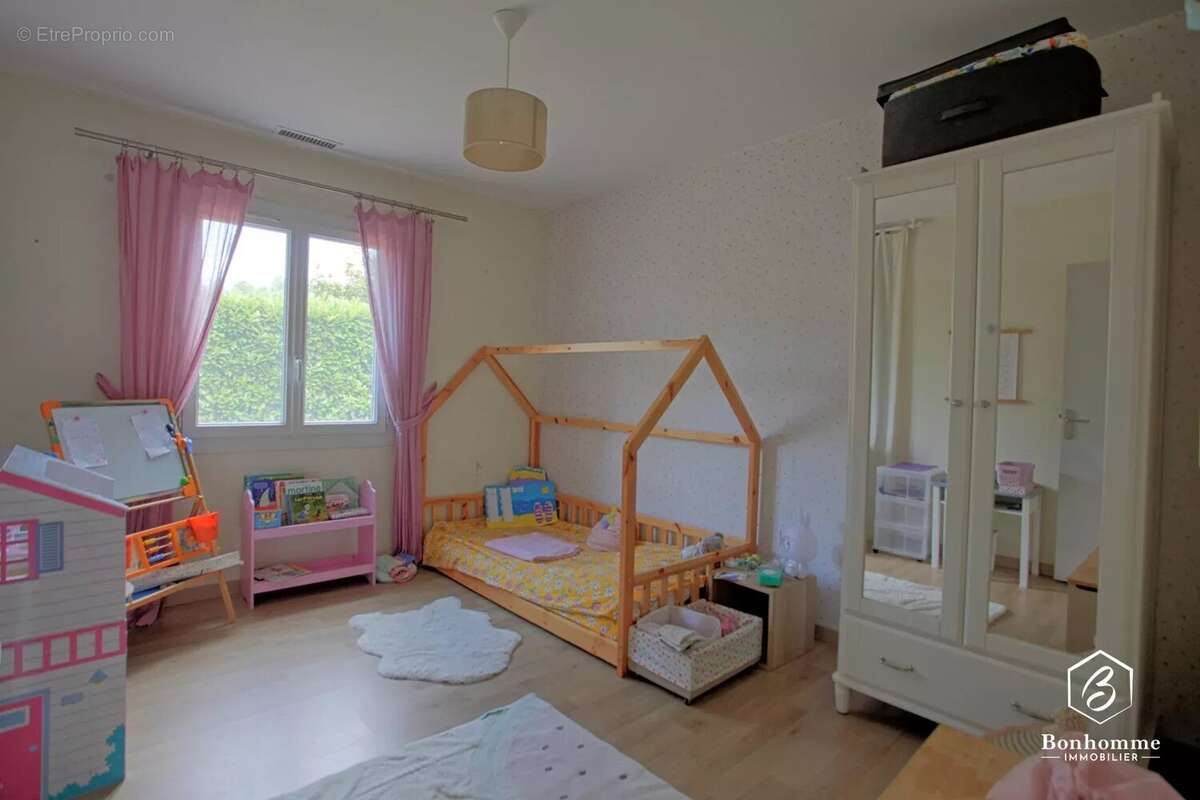 Maison à SAINT-MEDARD-D&#039;EYRANS