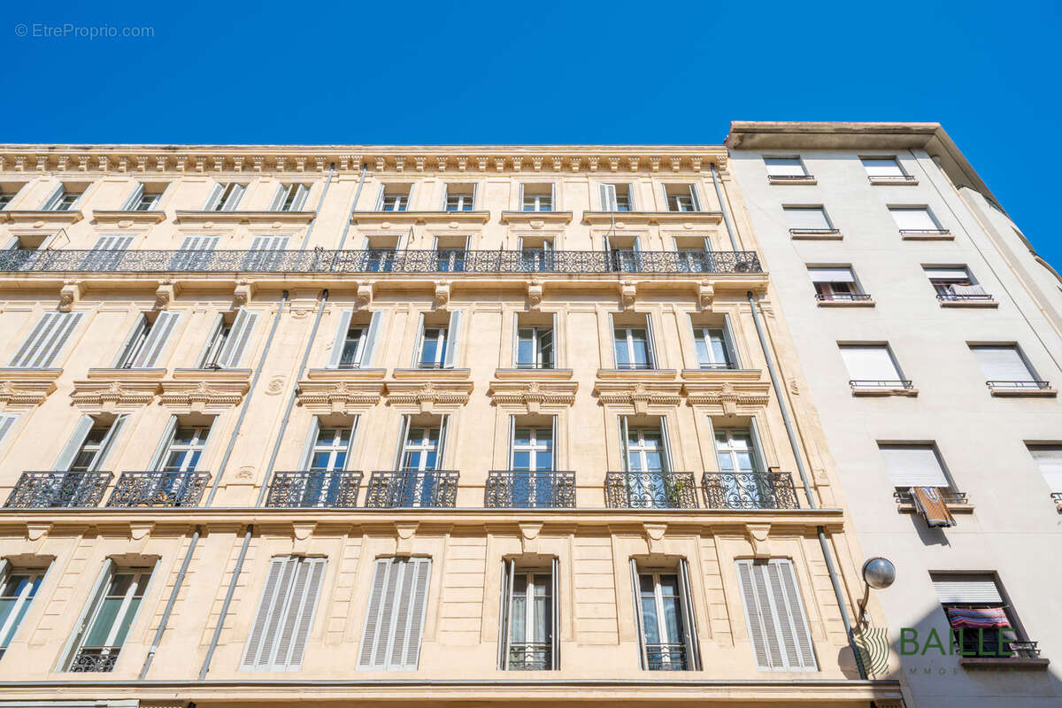 Appartement à MARSEILLE-2E