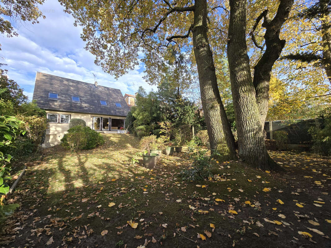 Maison à LES PAVILLONS-SOUS-BOIS