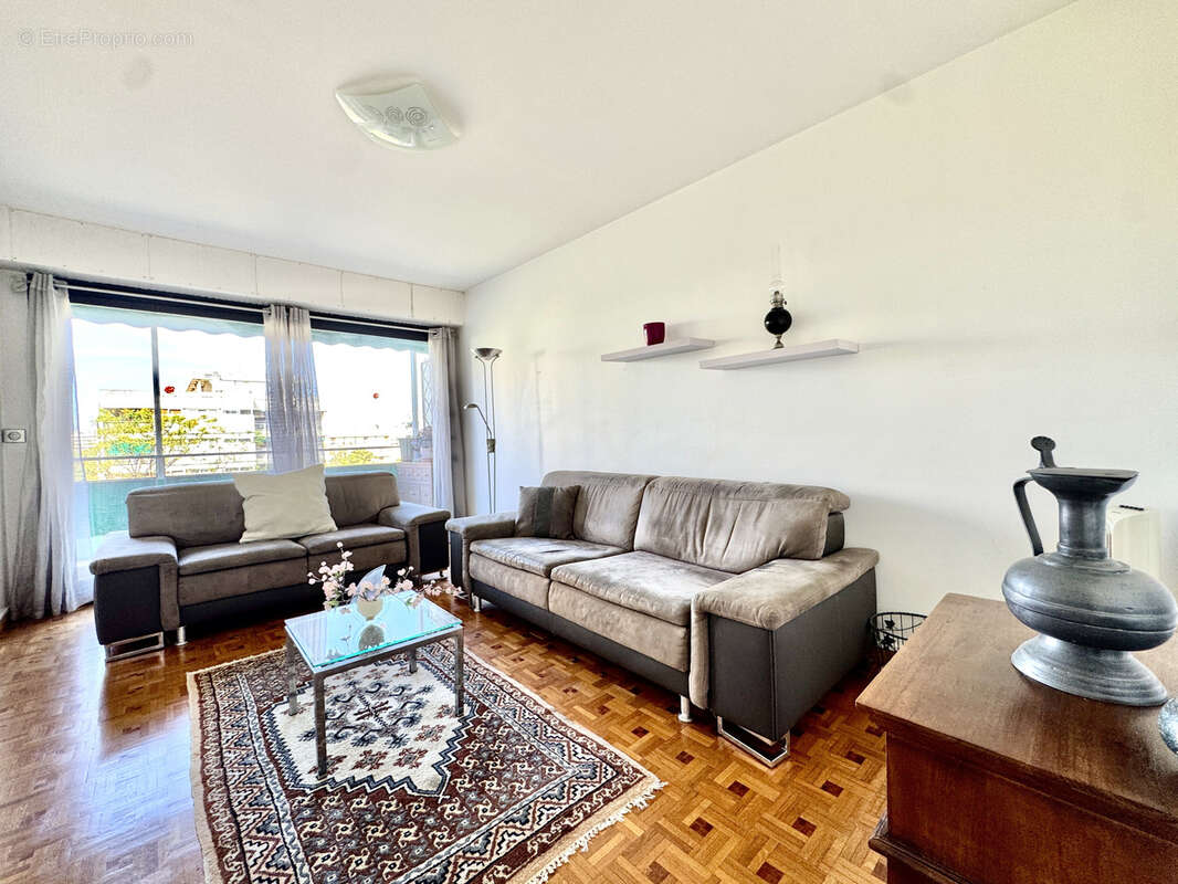 Appartement à MARSEILLE-9E