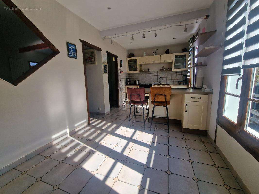 Maison à VAIRES-SUR-MARNE