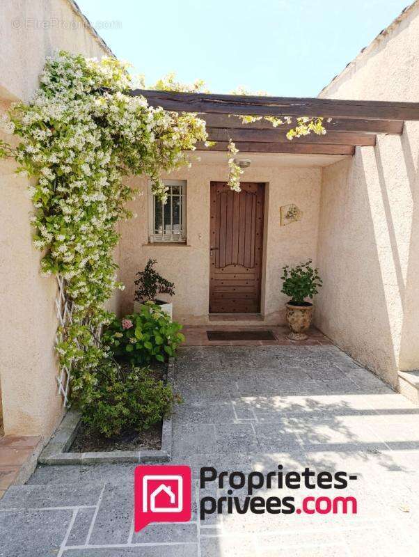 Maison à LA MOTTE