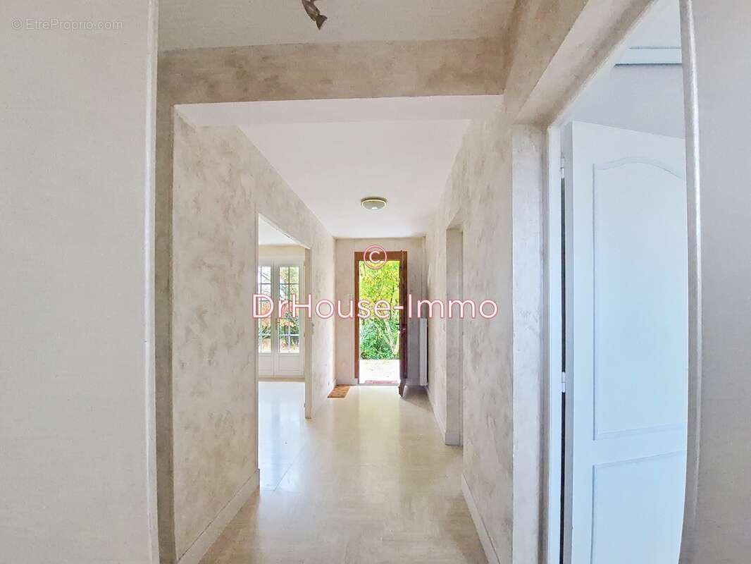 Maison à SAINT-CHERON