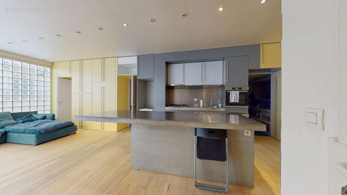 Commerce à PARIS-19E