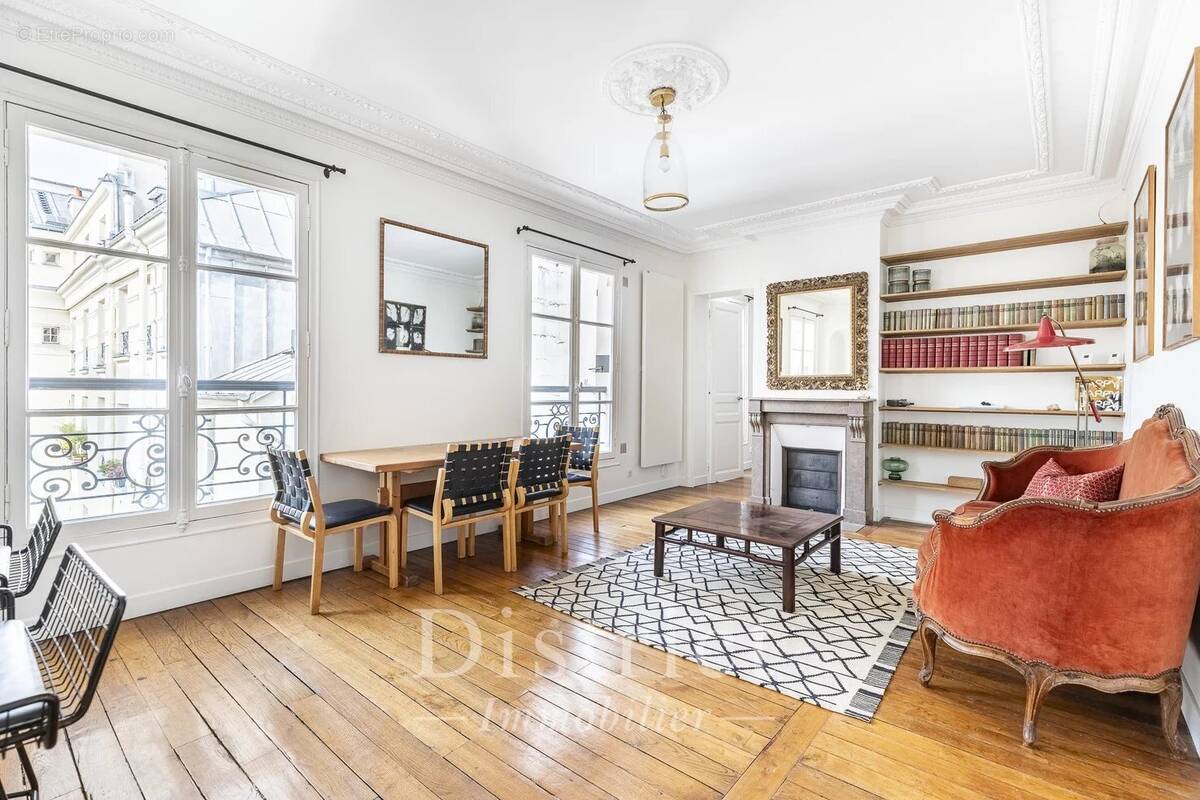 Appartement à PARIS-7E