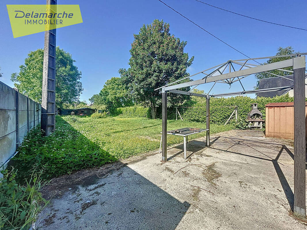 Maison à SAINT-SAUVEUR-LA-POMMERAYE