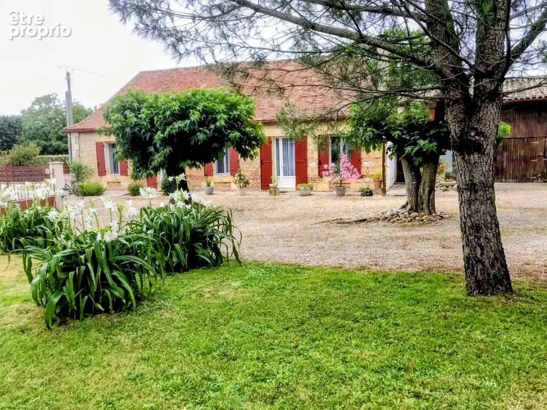 Maison de caractère + logement neuf indépendant  Terrain 1 500 m² - photo 2