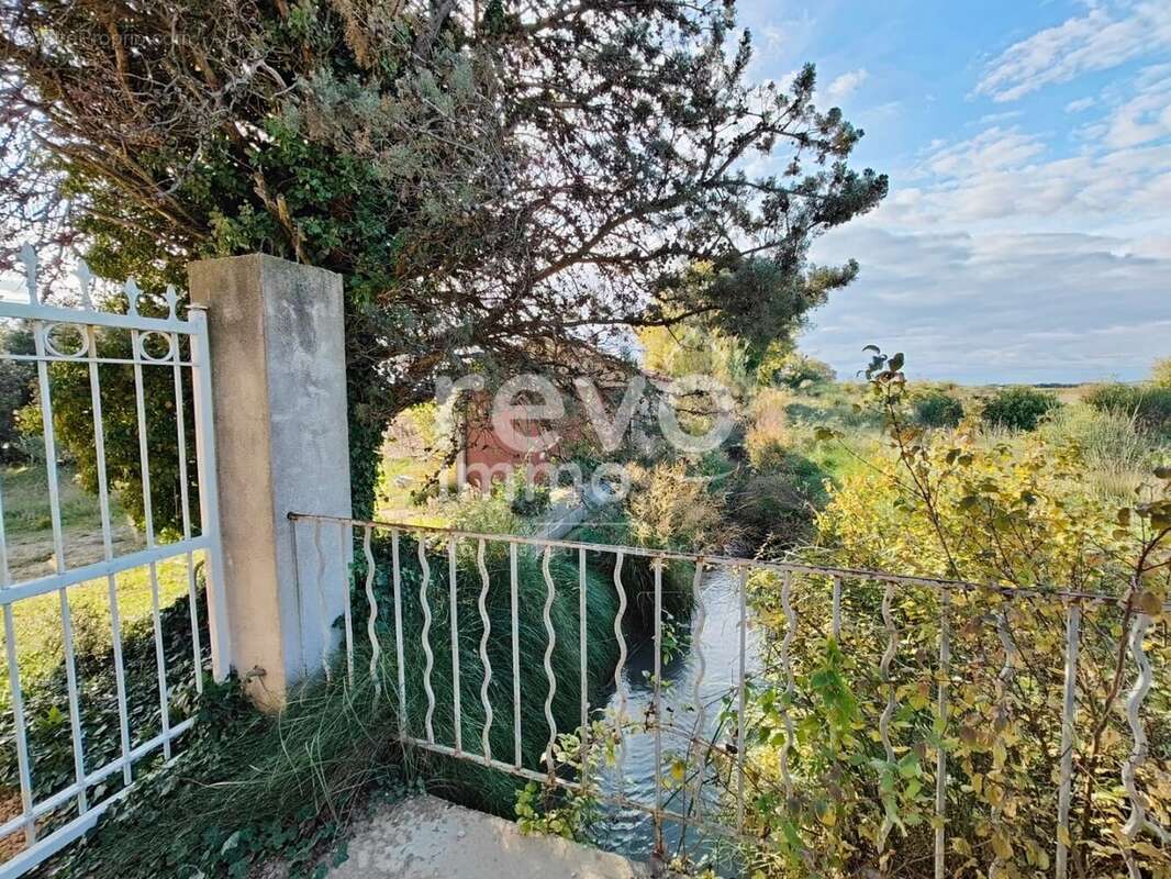 Maison à LA BAUME-DE-TRANSIT