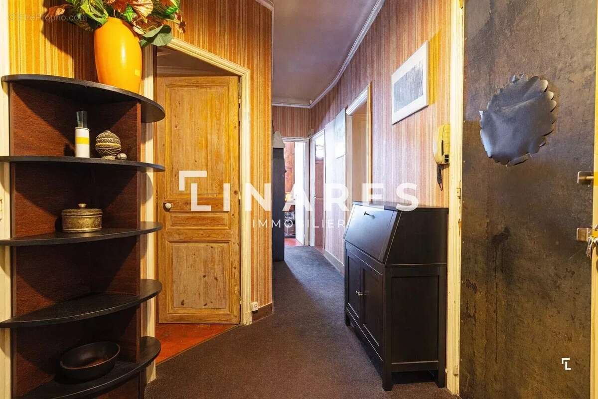 Appartement à MARSEILLE-1E