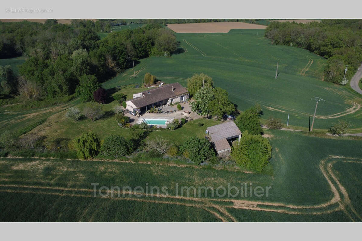 Maison à CLAIRAC